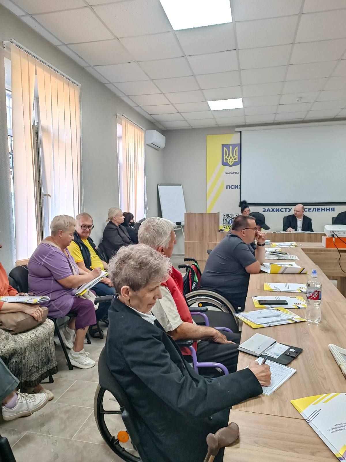 Роль громадських організацій у системі соціального захисту осіб з інвалідністю: результати круглого столу в Ужгороді