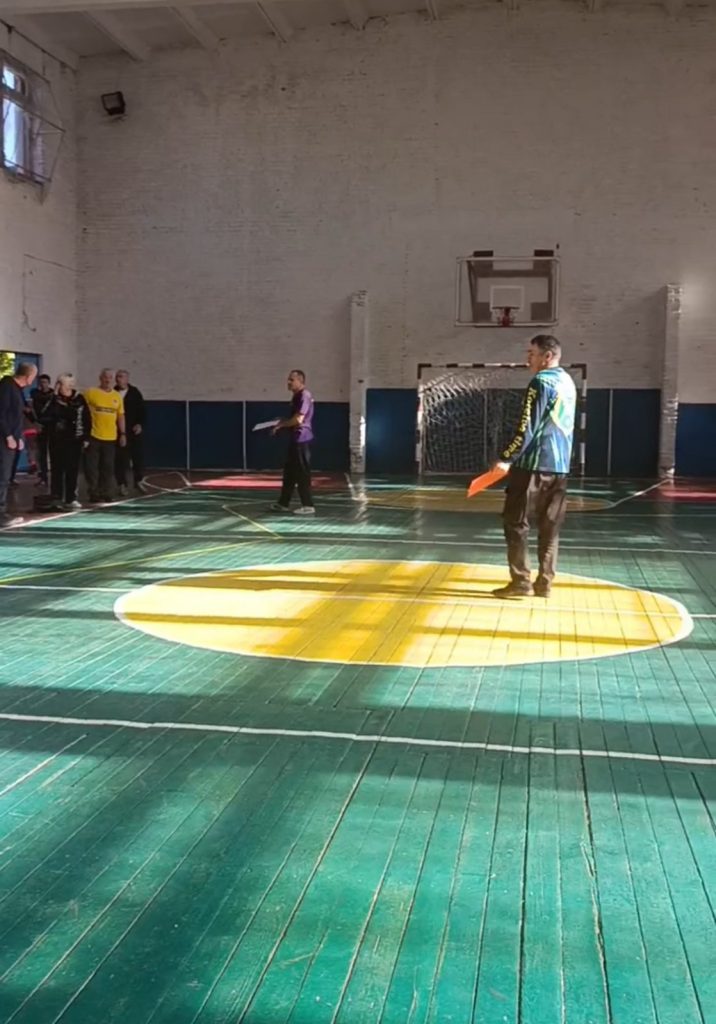 Леонід Шабля грає у бочче